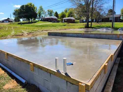 Slabs slick as glass for Hellards Excavation and Concrete Services LLC in Mount Vernon, KY