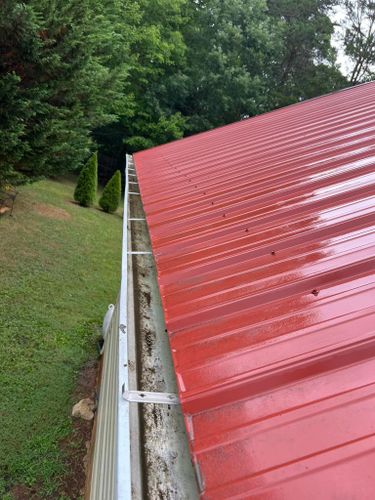 Gutter Cleaning for Blast Exterior Cleaning in  Hendersonville, NC