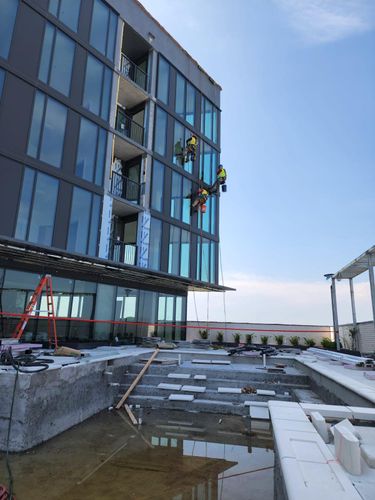 High Rise Pressure Washing for Tide Glass Cleaner in Birmingham, AL