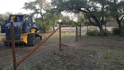 Fences for Rudy's Custom Fence Building in Luling, TX