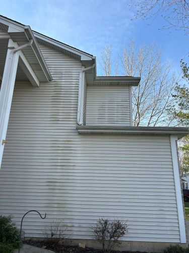 Home Softwash for J&J Power Washing and Gutter Cleaning in Sycamore, IL