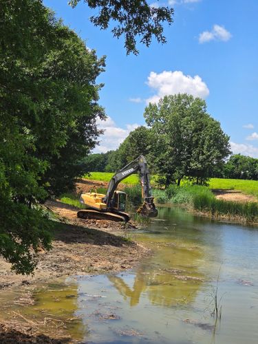 Ponds for BDS Trucking & Excavating in Litchfield, IL