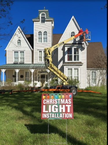 Seamless, Professional, Full Service Christmas Lights Installation for Light the Season in Lafayette Parish,  LA
