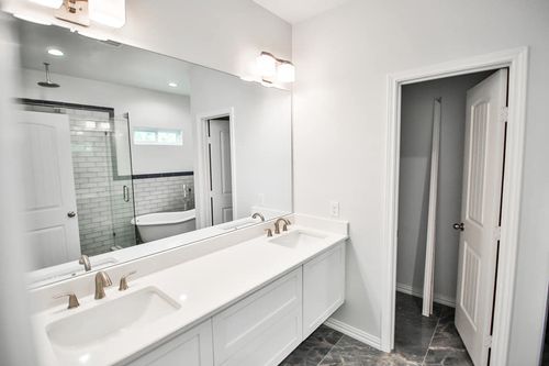 Custom Home Design for Cincero Investment Properties in Cedar Hill, TX