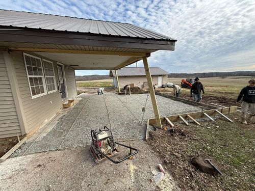 Porches, Patios, & Firepits for Whitfield Concrete Construction in Solsberry, IN