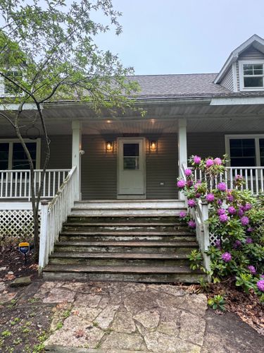 Staining for Fresh Water Pressure Washing & Services LLC in Traverse City, MI