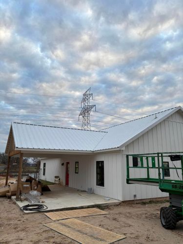 Roofing for Twisted K Construction in Center Point, TX