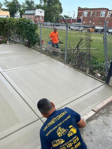 Sidewalk Installation for Luna Dynasty Concrete in Chicago, IL