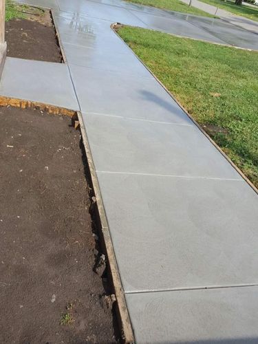 Sidewalk Installation for Paul Turner Concrete & Excavating in Toledo, OH