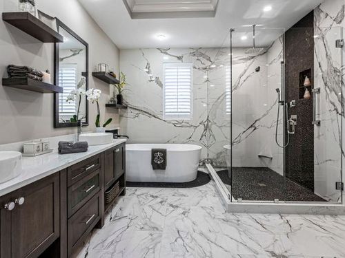 Bathroom Remodeling for Top Pro Construction in Chicago, IL