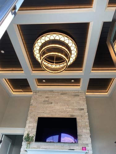 Faux Focal Walls for Full Circle Design in Louisville, OH