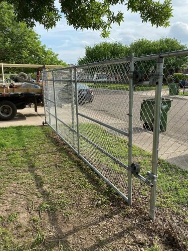 Fencing for Lala Home Solutions in San Juan, TX