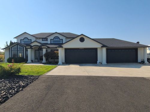 Exterior Painting for Magic Touch Painting in West Richland, WA