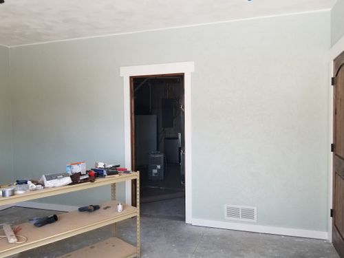  for WALL PROS in Rockford, IL