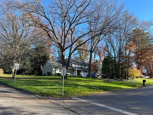 Shrub Trimming for Navedo’s Lawn Care LLC in Putnam, CT