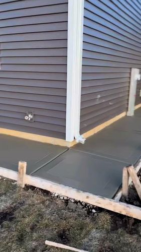 Sidewalk Installation for Luna Dynasty Concrete in Chicago, IL