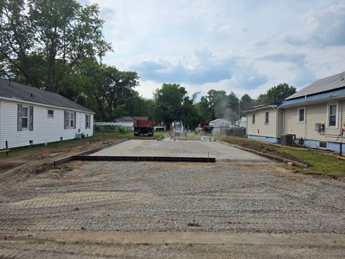  for 618 Construction  in Kell, IL