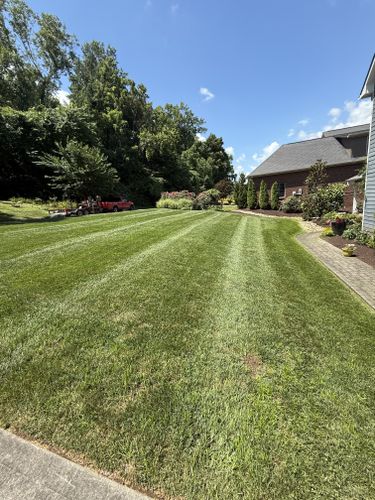  for Wesleys Landscaping in Clinton, TN