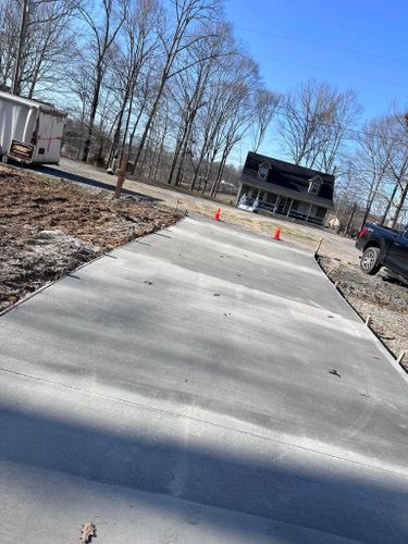 Driveway and Sidewalk Installation for Volunteer State Concrete Inc  in Clarksville, TN