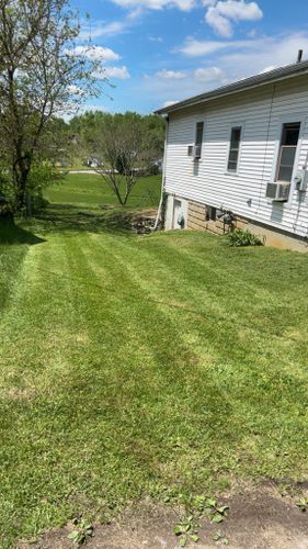 Landscaping for Gullion’s Lawn and Landscaping in DeMossville, KY