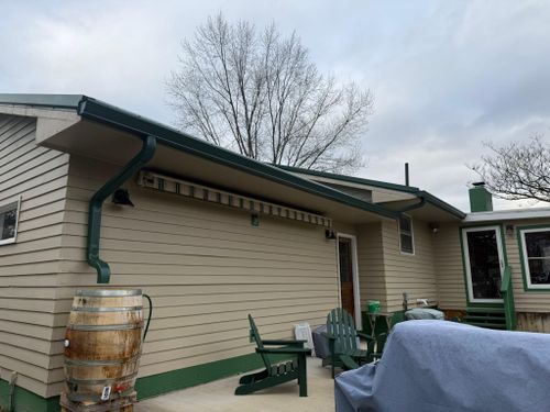  for Top Hand Roofing and Gutter in Pomeroy, OH