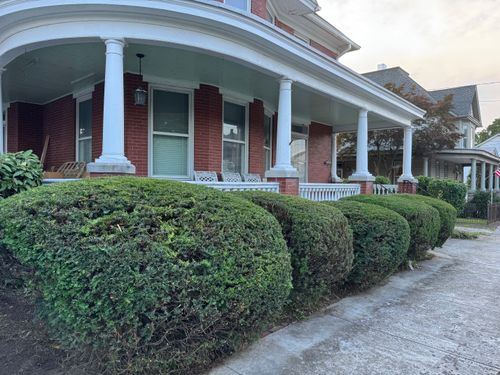 Shrub Trimming for Dunn-Rite Landscaping in New Oxford, PA