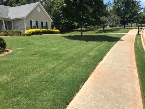 Lawn for Pinnacle Property Maintenance LLC in McDonough, GA