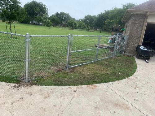 Fence Installation for JSL Woodworks and Contracting in Midlothian, TX