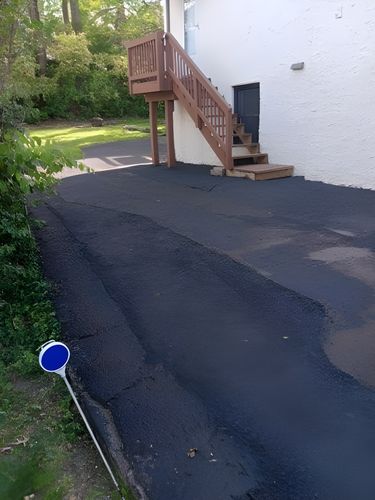 Blacktop Installation & Repair for RICH Trucking in Union, KY