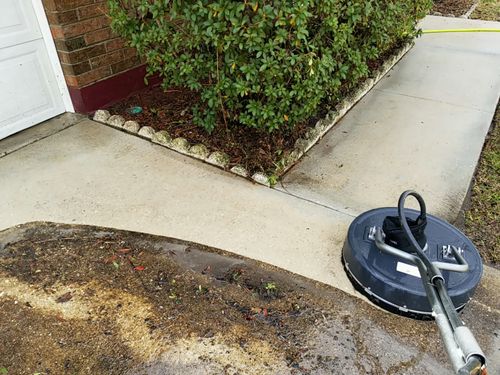 Pressure Washing & Softwashing for V Man Services LLC in Asbury Lake, FL