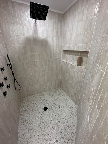 Bathroom Remodeling for Suarez Pro Flooring and Remodeling in Comanche, TX