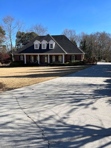 Driveway and Sidewalk Cleaning for Parham's Pro Wash in Dacula, GA