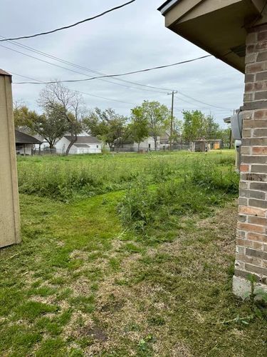 Mowing for Allen Lawn Care in Taylor, Texas