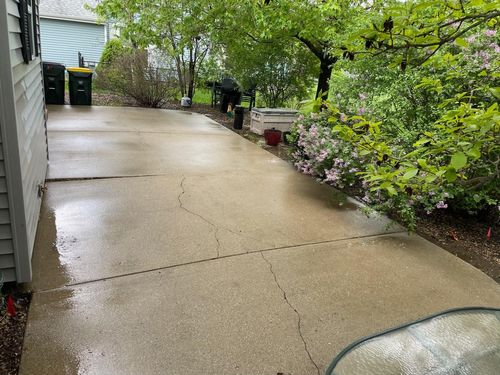 Home Softwash for J&J Power Washing and Gutter Cleaning in Sycamore, IL