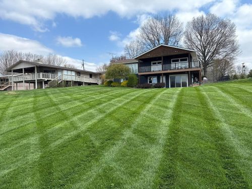Shrub Trimming for Davidson Lawn Care LLC in Greensburg, IN