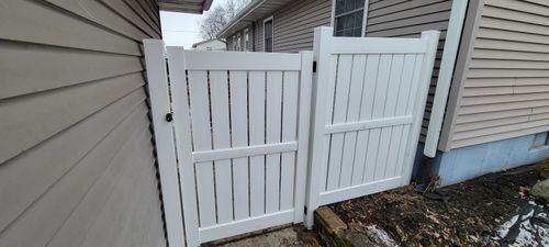 Fence Installation for Friedrich Fence in Sterling, IL