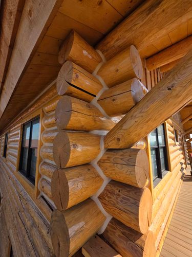 Log Home Finishing for Shay’s Chinking in Hamilton, MT