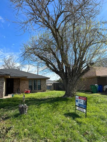 Mowing for Allen Lawn Care in Taylor, Texas