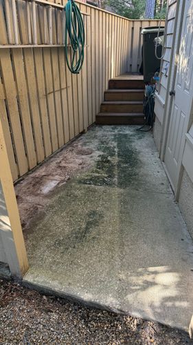 Driveway and Sidewalk Cleaning for SCS Pressure Washing LLC in Hilton Head Island, SC