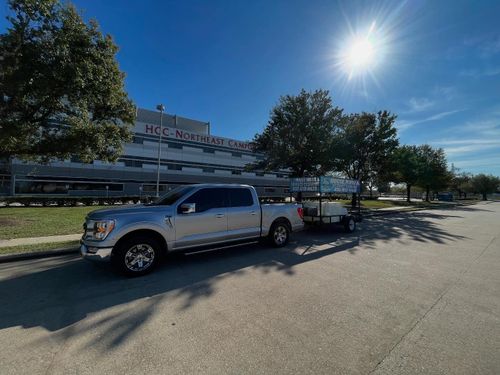 Commercial Cleaning for E&E Pressure Washing Service, L.L.C. in Houston, TX