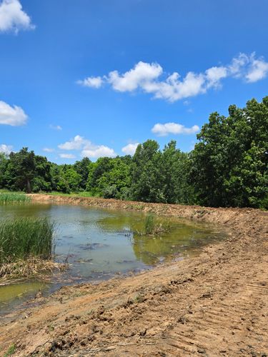 Ponds for BDS Trucking & Excavating in Litchfield, IL