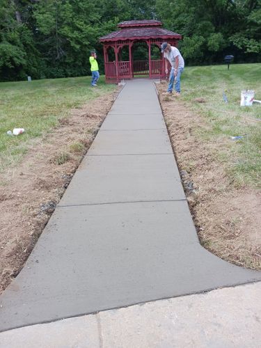 Sidewalk Installation for Indy Elite Concrete in Arcadia, IN