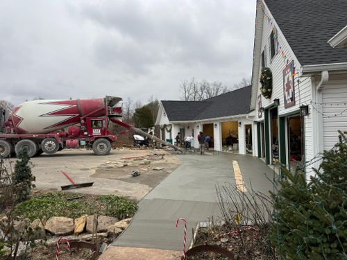 Driveways & Sidewalks for Whitfield Concrete Construction in Solsberry, IN