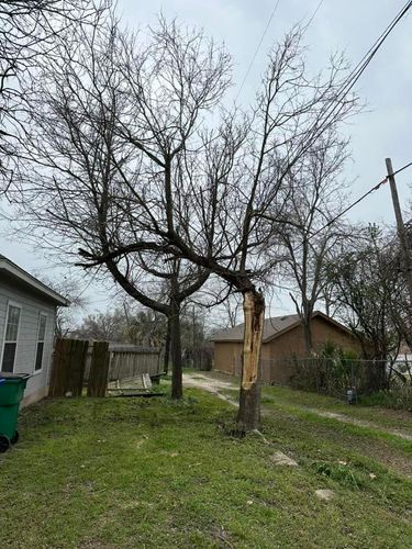 Mowing for Allen Lawn Care in Taylor, Texas