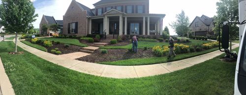 Mulch Installation for Russell's Lawn Care Plus in Nashville, TN