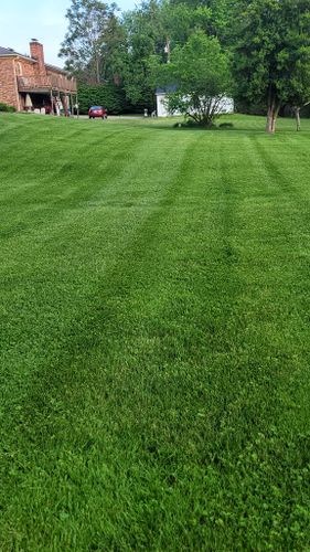 Mowing for KK&G Lawncare Services LLC in  Frankfort, KY