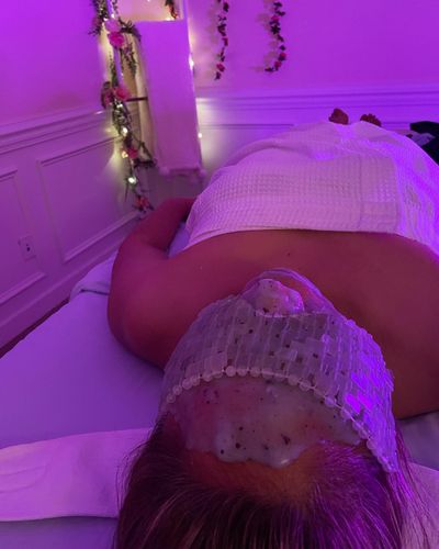 LED light therapy for Luxury Aesthetics Spa in Savannah, Georgia