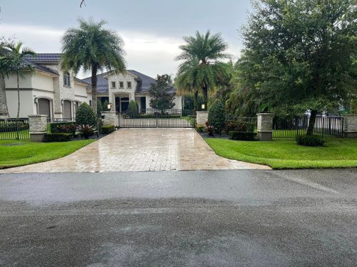 Fall and Spring Clean Up for VS Landscaping Services inc. in Fort Lauderdale, FL