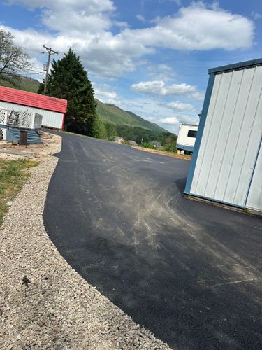  for Metzler Paving and Sealcoating LLC in Jacksboro, TN