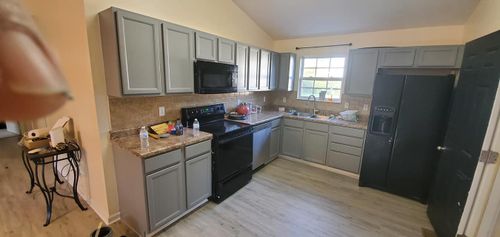 Kitchen and Cabinet Refinishing for E-Painting in Knoxville, TN